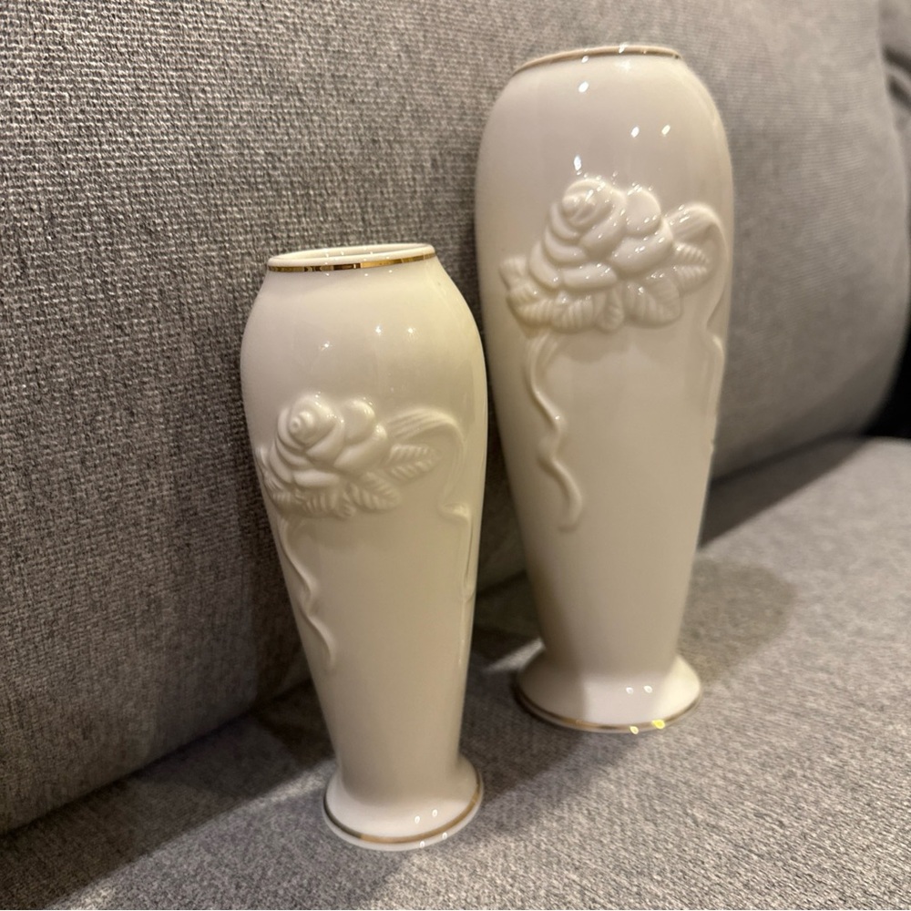2 LENOX BUD VASEs EMBOSSED PORCELAIN ROSE FLOWER  24K GOLD TRIM